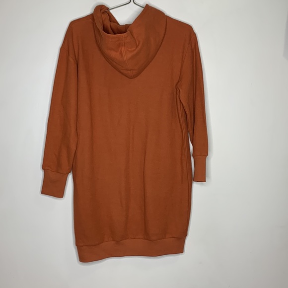 Who What Wear | Orange Two Pocket Front Hooded Long Sleeve Shirt Dress Sweater - Picture 6 of 7